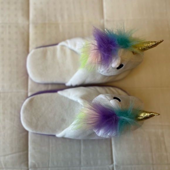 Plush Unicorn Slippers NWOT 7-8 - Picture 11 of 16